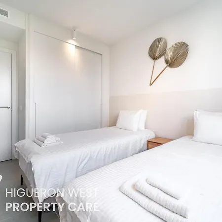 Private Garden - Pool Access And Terrace Near Carvajal Beach,