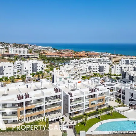 Private Garden - Pool Access And Terrace Near Carvajal Beach, 아파트 푸엔히롤라