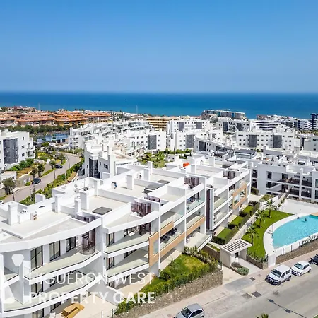 Private Garden - Pool Access And Terrace Near Carvajal Beach,