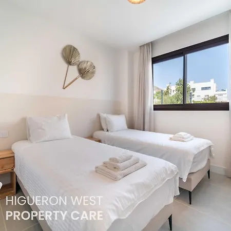 Private Garden - Pool Access And Terrace Near Carvajal Beach, 아파트 푸엔히롤라