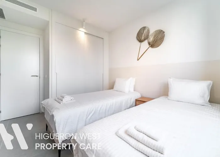 Lomas Collection - The Family Garden By Hwpc